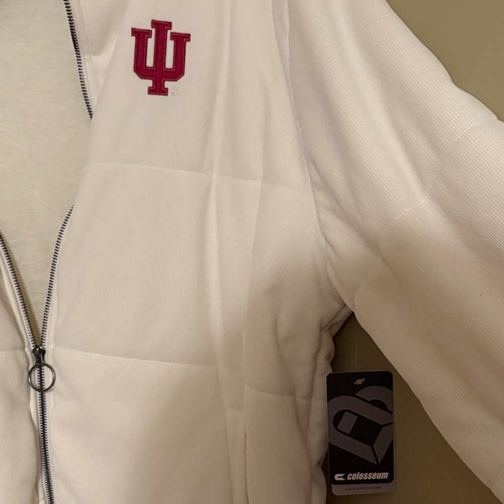Colosseum White Corduroy Puffer Jacket with Red IU Emblem - Picture 6 of 7